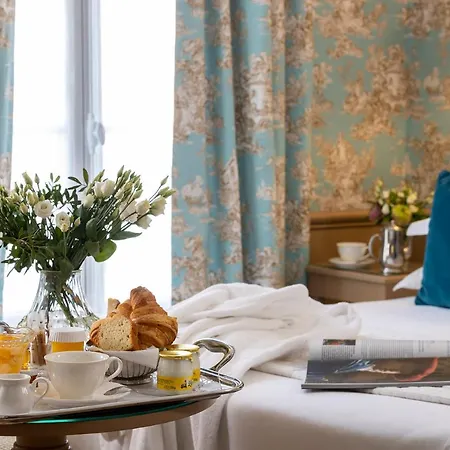 Отель Du Champ De Mars Париж