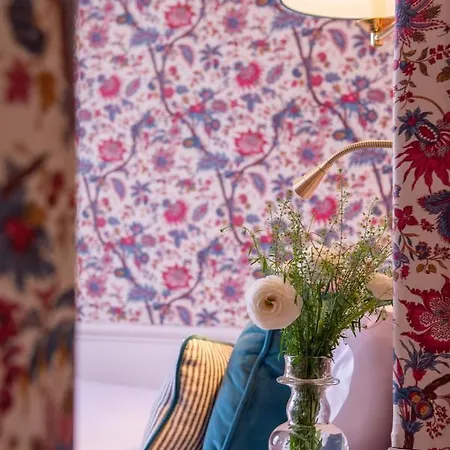 Отель Du Champ De Mars Париж