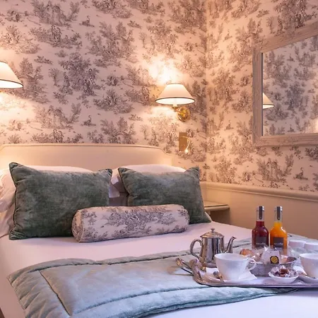 Du Champ De Mars Отель Париж