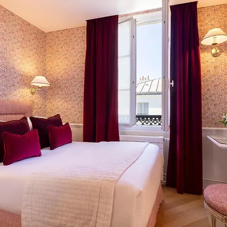 Отель Du Champ De Mars 3*