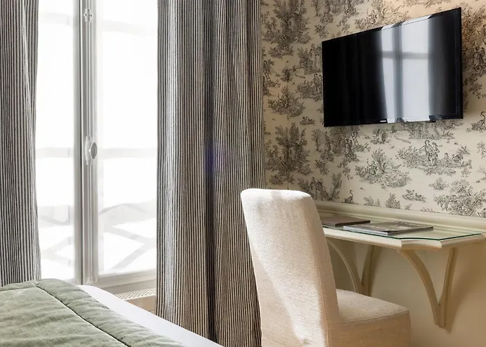 Hotel Du Champ De Mars 3*