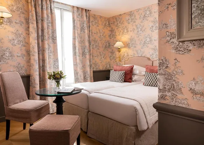 Du Champ De Mars Hotel 3*