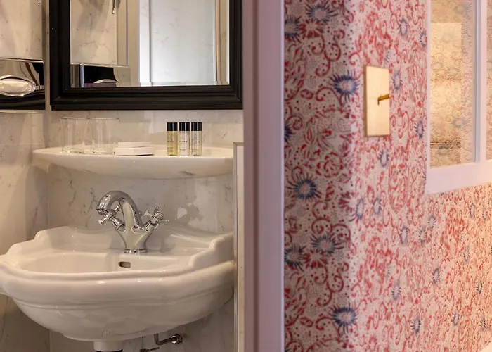 Du Champ De Mars Hotel